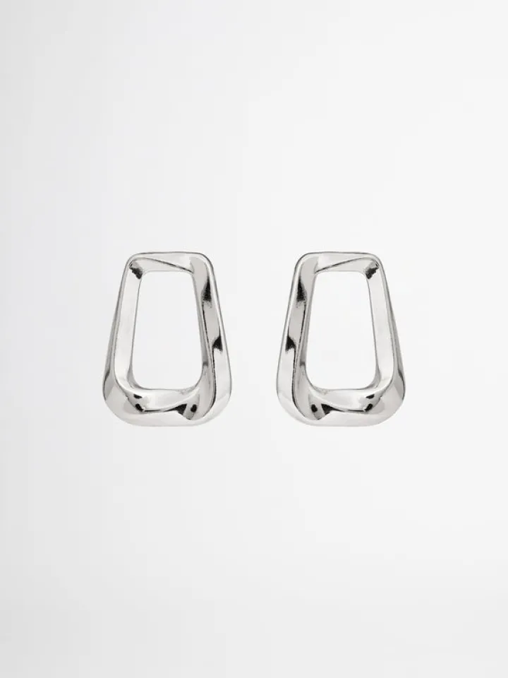 Woman SHEIKE Emmy Earrings