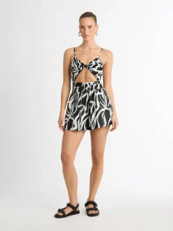 Woman SHEIKE Intuition Linen Short