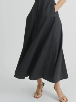 Woman SHEIKE Nadia Dress