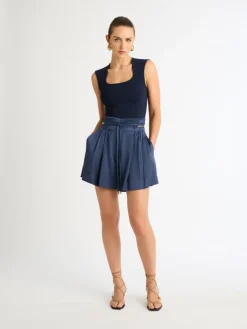 Woman SHEIKE Savanah Short