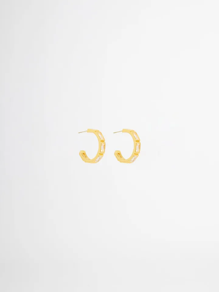 Woman SHEIKE Sparkle Hoop Earrings